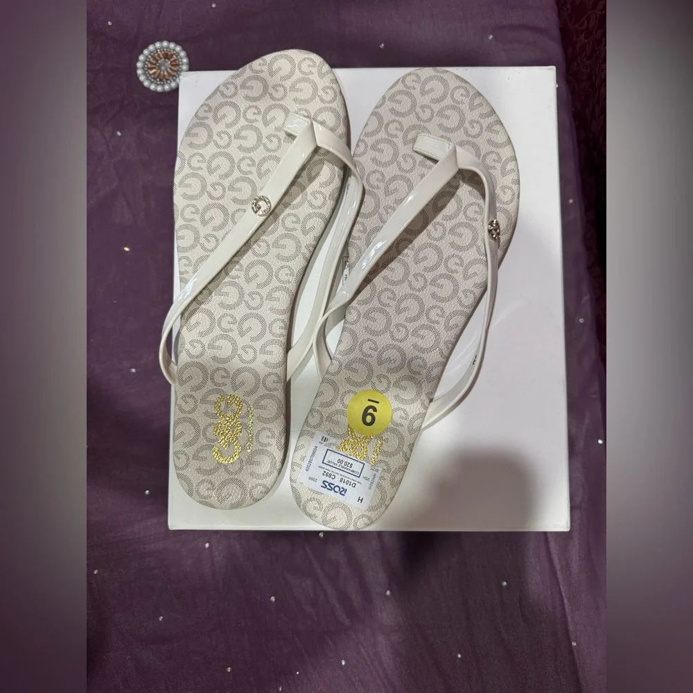 Guess Women's Cream and Gold Sandals - Picture 1 of 4